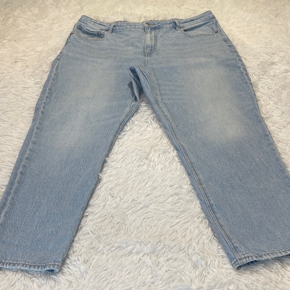 American Eagle Outfitters Denim - American Eagle Outfitters STRIGID Light Blue Women’s MOM Jeans SIZE 18 S